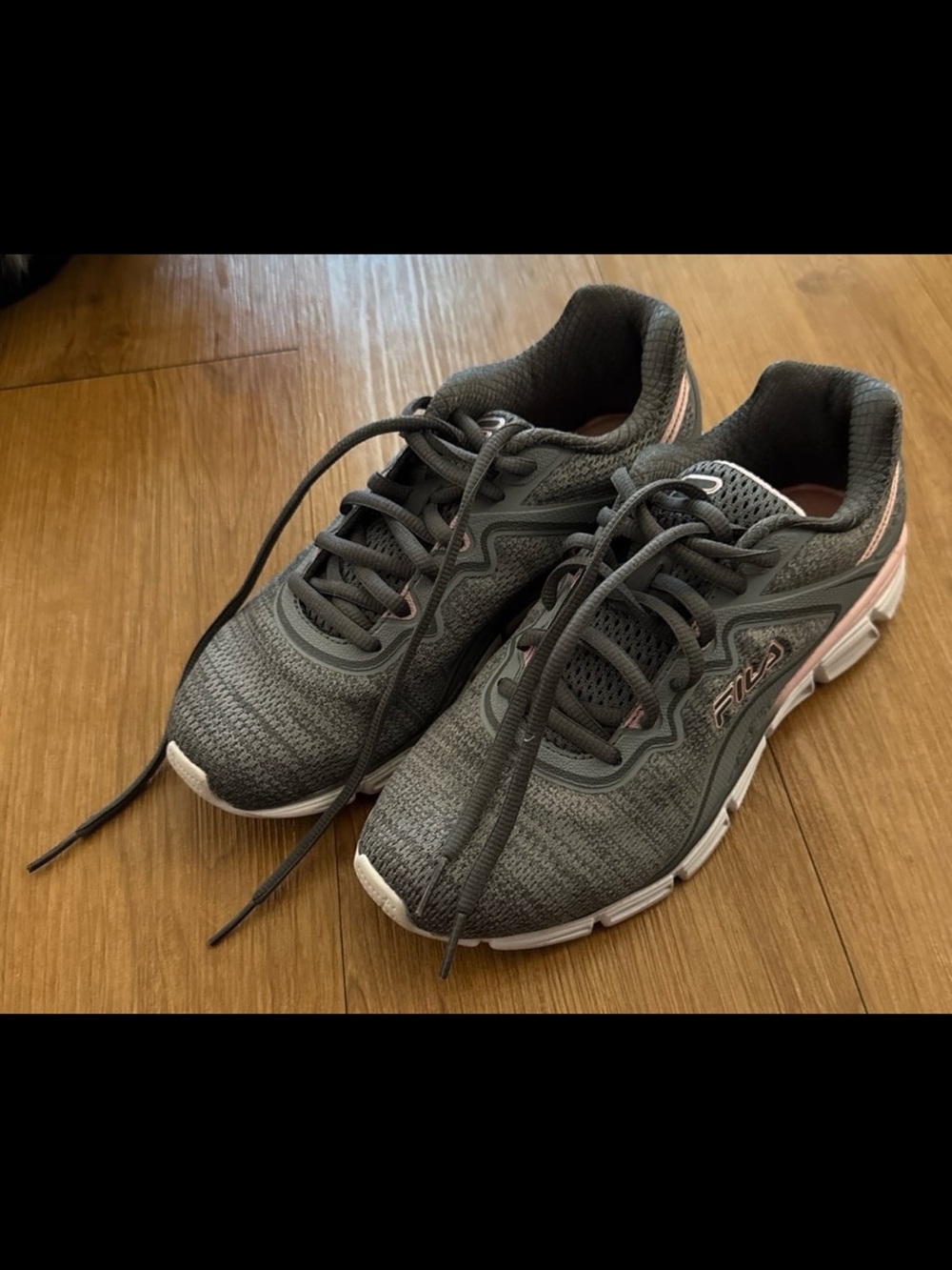 Fila Vernato 5 Gray / Grey & Pink Running Shoes